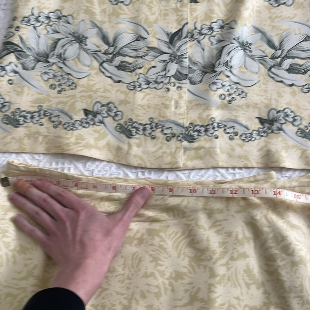 100% silk Tommy Bahama Floral Print Two-Piece Set Yellow Gray Hawaiian 100% silk - Picture 11 of 13